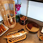 Kyriad Direct Bordeaux Est Hotel 2*