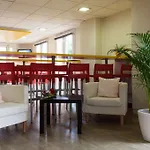 Kyriad Direct Bordeaux Est