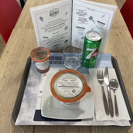 Kyriad Direct Bordeaux Est Szálloda Lormont