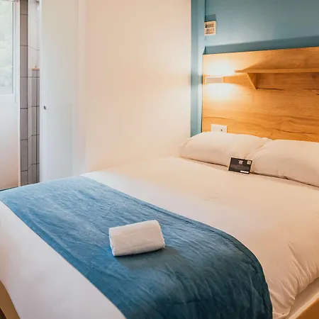 Kyriad Direct Bordeaux Est Hotel Lormont