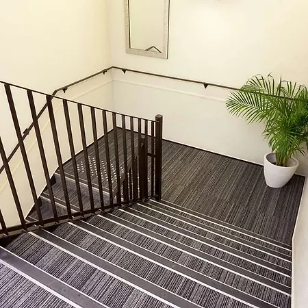 فندق Kyriad Eco - Bordeaux Est Lormont 2*
