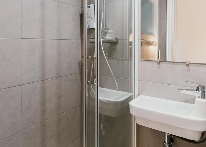 Kyriad Direct Bordeaux Est Lormont