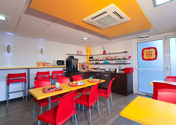 Kyriad Direct Bordeaux Est Hotel Lormont