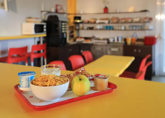 Kyriad Direct Bordeaux Est Hotel Lormont