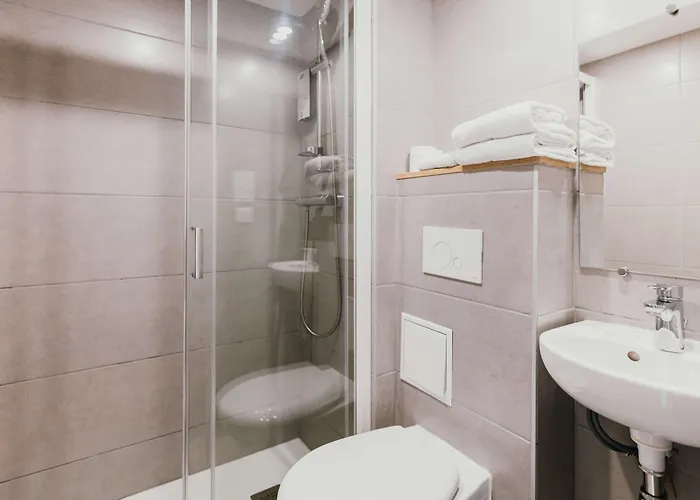 Kyriad Direct Bordeaux Est Hotel