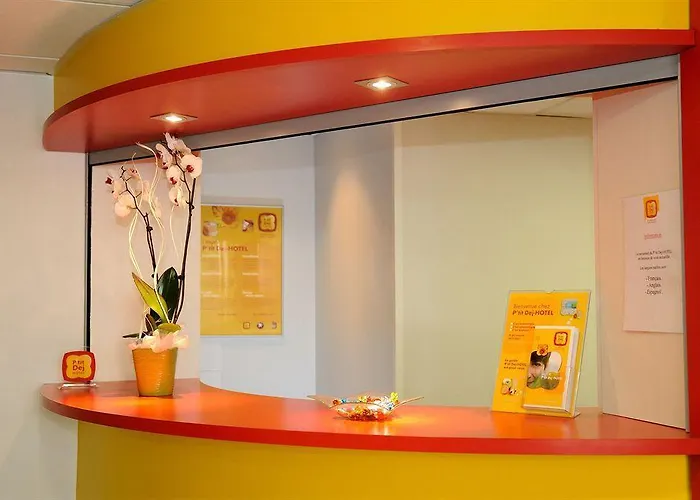 Kyriad Direct Bordeaux Est 2*