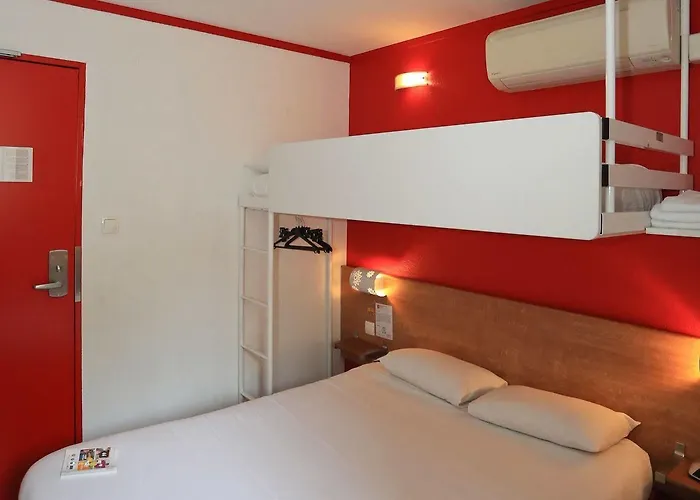 Hotel Kyriad Direct Bordeaux Est 2*